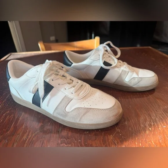 TARGET Universal Threads sneakers - size 9.5 - Picture 6 of 12